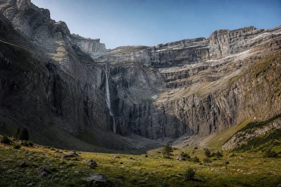 Randonnée Gavarnie : panorama du cirque de Gavarnie et de la cascade